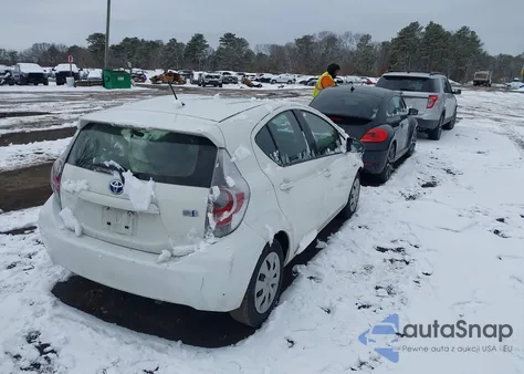 2014 Toyota Prius C One z USA, uszkodzony, nr VIN JTDKDTB36E1066219